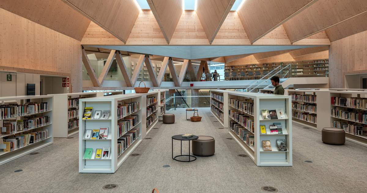 la biblioteca de barrio de Barcelona que se ha convertido en la mejor del mundo