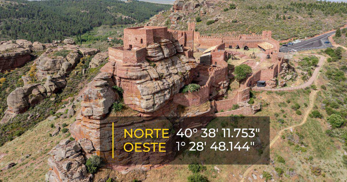 El impresionante castillo rojo que defiende Teruel