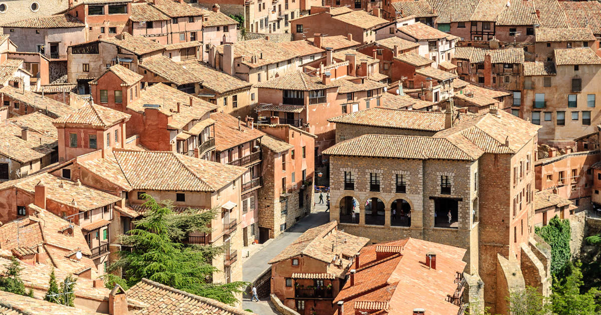 El pueblo más bonito al que viajar en abril está en Teruel