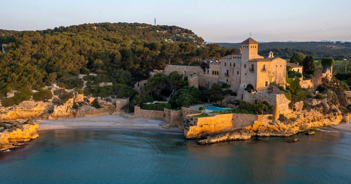 Las siete vidas del castillo costero más famoso de Tarragona