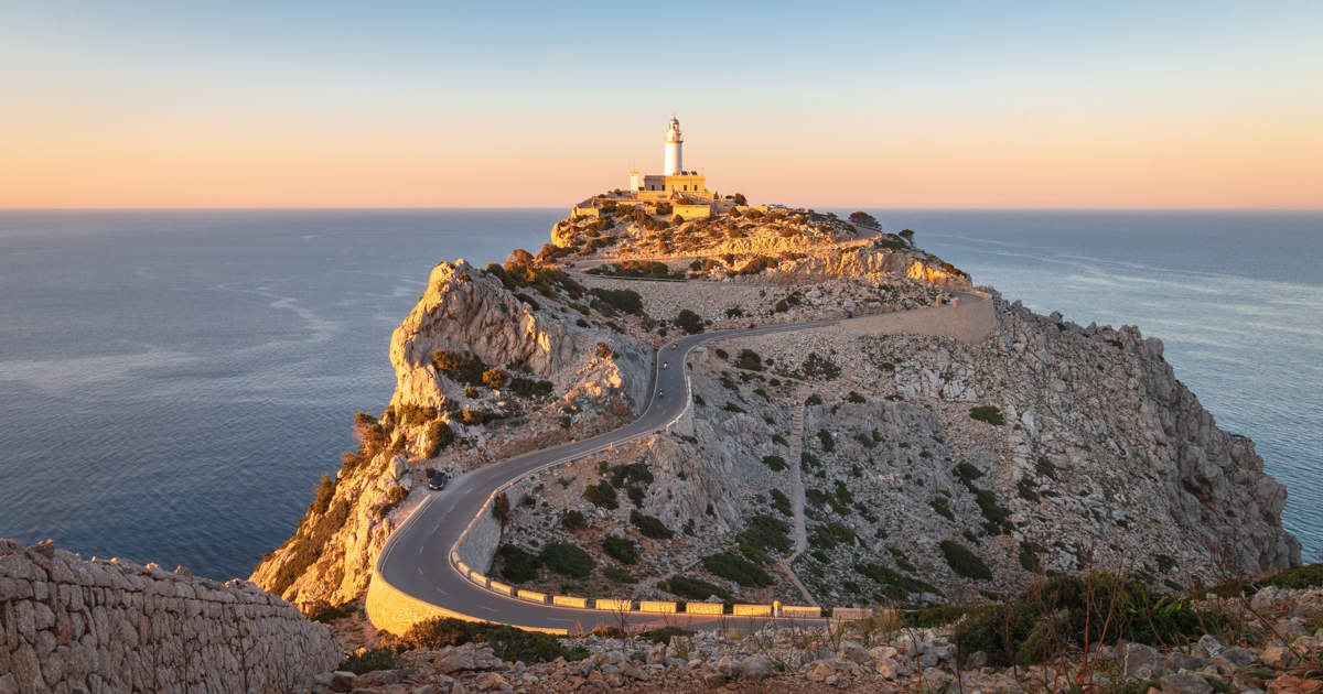 Todo lo que hay que ver en Mallorca, la isla que es pura monumentalidad