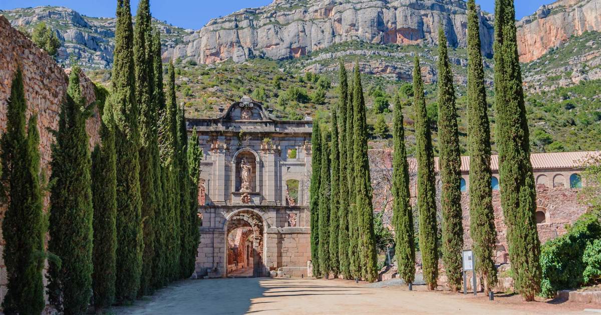 El monasterio cartujo en ruinas de Tarragona donde nació un vino muy especial