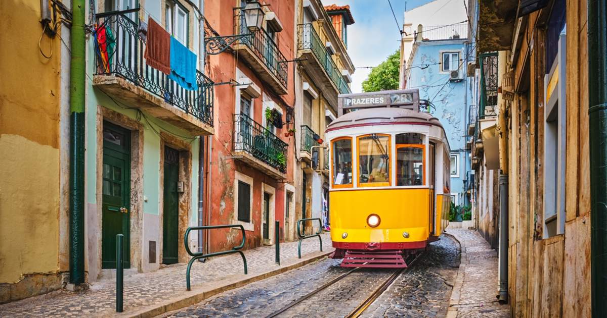 Miradores, un castillo y calles laberínticas, así es el barrio donde nació Lisboa