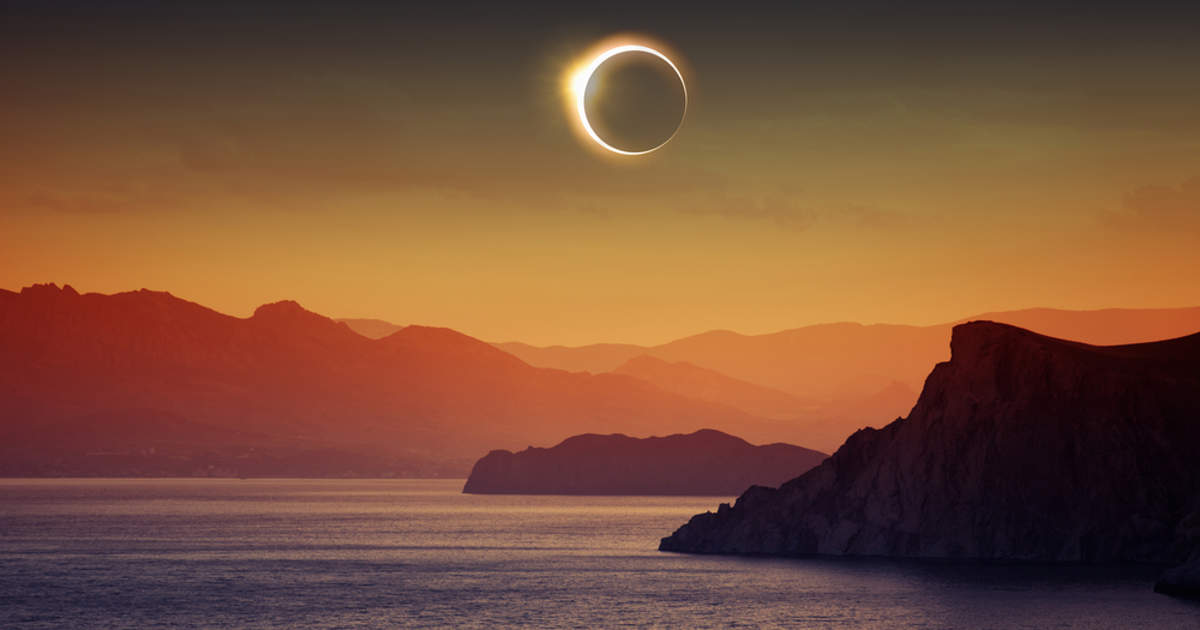 Trucos, lugares y pistas para contemplar el eclipse de sol del 8 de abril