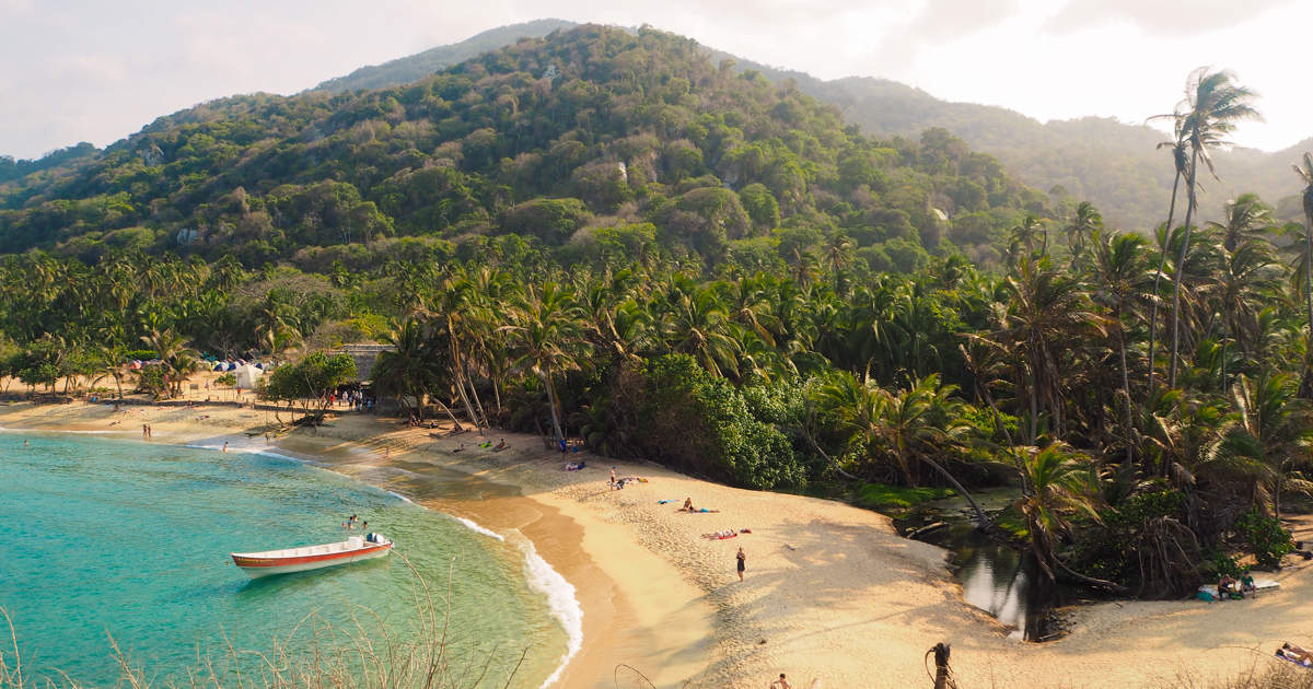en busca de Macondo entre playas caribeñas y ciudades coloniales