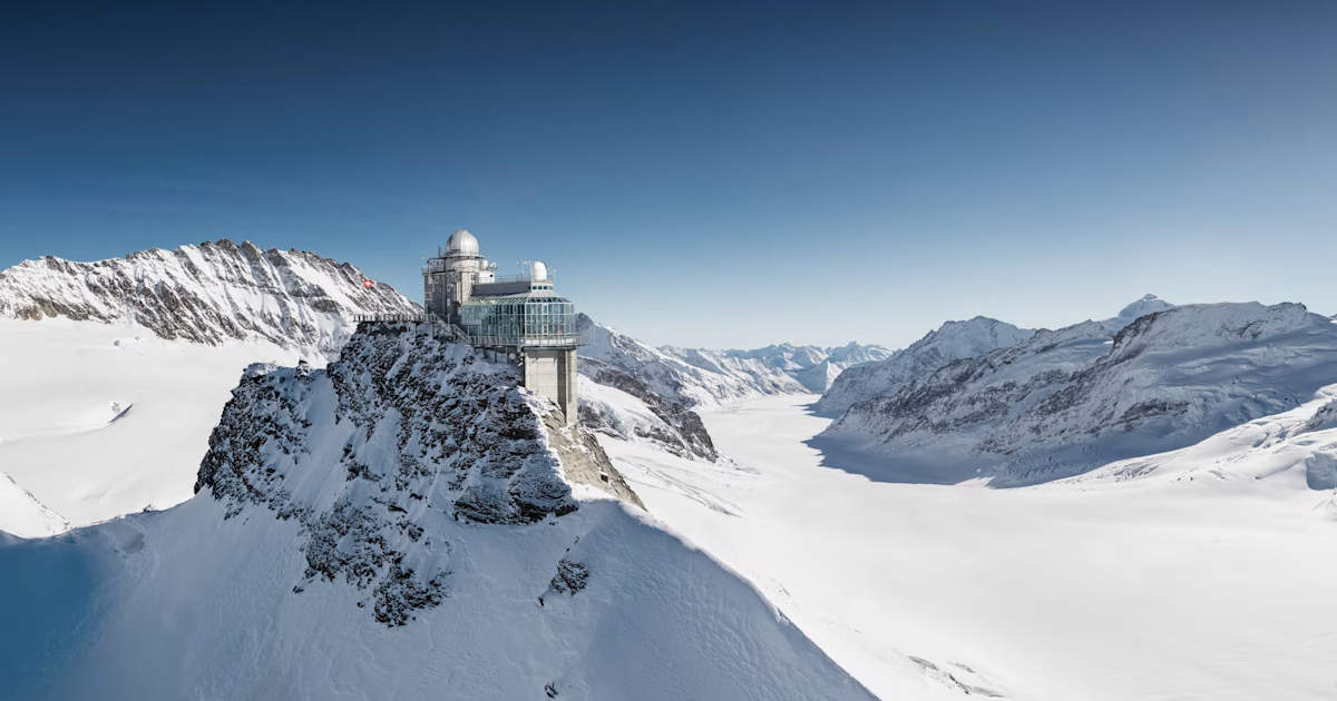 El formidable tren suizo que te lleva a la estación más alta de Europa