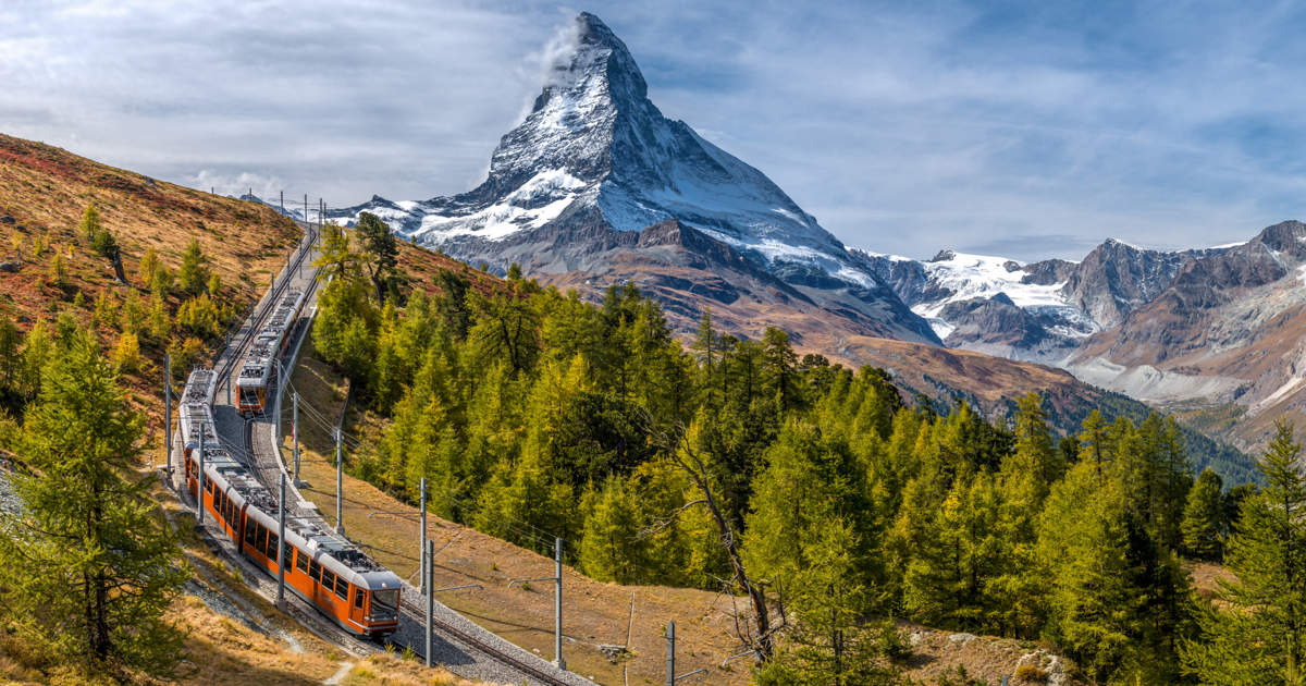 El tren que en menos de 10 km regala las vistas más icónicas de los Alpes suizos
