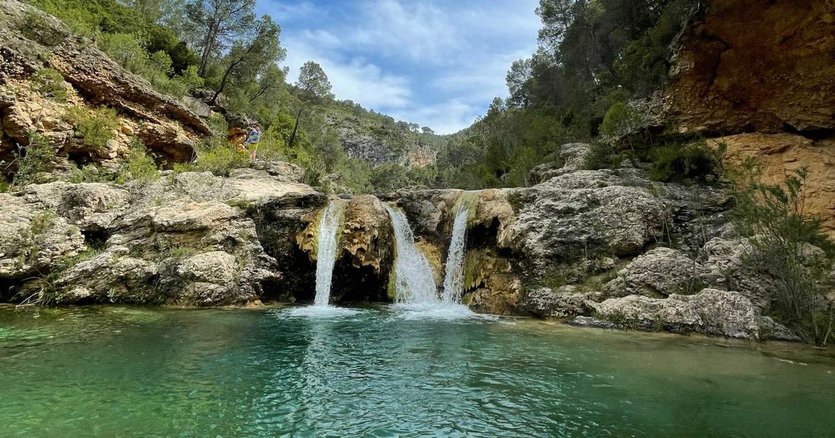 El río de València que avanza entre piscinas naturales, estrechos y cascadas